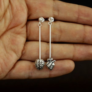 Pendientes corazon anatomico plata de ley, pendientes cerebro humano, pendientes corazon y cerebro, pendientes corazon humano, anatomico