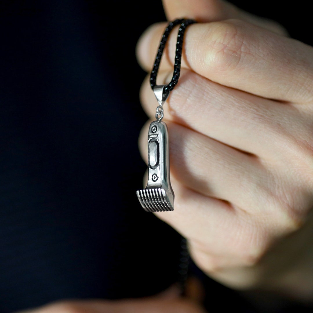 Razor Blade Necklace in 925 Sterling Silver - Realistic Barber Pendant ...
