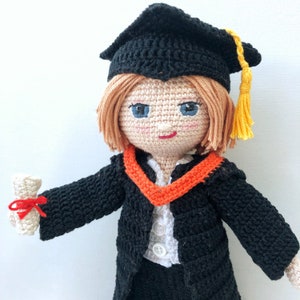 Graduation Izzy - Crochet Amigurumi Doll Pattern - PDF download