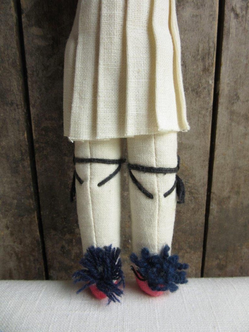 Vintage Greek Doll, Greek Cloth Dolls, Souvenir, World, Ethnic, International Folk Dolls, Native Costume, Papier Paper Mache, Composition image 3