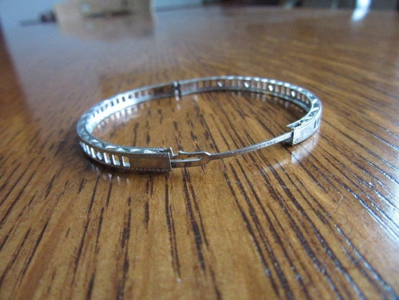 Unusual Vintage Kiddie Kraft Baby Bracelet,silver Tone Filigree Hinged Bangle Bracelet,kiddie Kraft Baby Jewelry,oval Silver Hinged Bracelet - Etsy Unusual Vintage Kiddie Kraft Baby Bracelet,silver Tone Filigree Hinged Bangle Bracelet,kiddie Kraft Baby Jewelry,oval Silver Hinged Bracelet - Etsy
