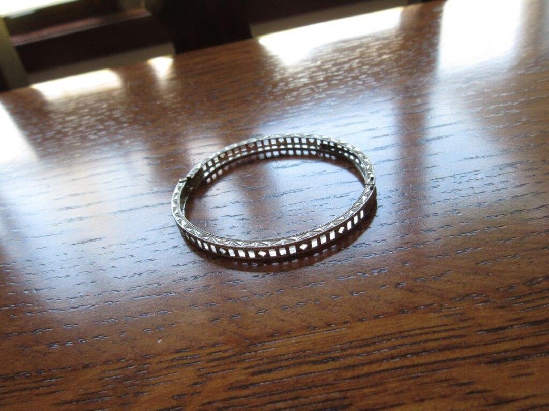 Unusual Vintage Kiddie Kraft Baby Bracelet,silver Tone Filigree Hinged Bangle Bracelet,kiddie Kraft Baby Jewelry,oval Silver Hinged Bracelet - Etsy Unusual Vintage Kiddie Kraft Baby Bracelet,silver Tone Filigree Hinged Bangle Bracelet,kiddie Kraft Baby Jewelry,oval Silver Hinged Bracelet - Etsy