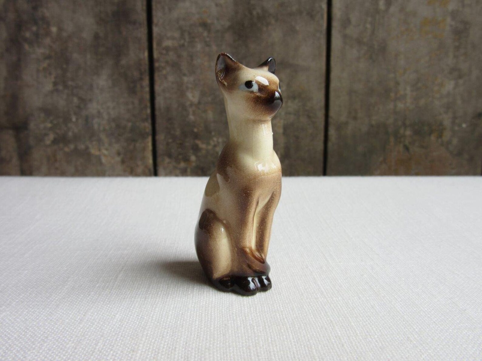 hagen renaker siamese