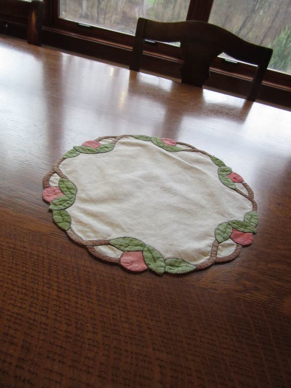 Vintage Linen Dresser Scarf Table Topperround Doilyvintage Etsy