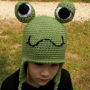 Gehäkelte Frosch Mütze, Beanie, Mütze mit Ohrenklappen - Alle Größen, von Neugeborenen bis Erwachsene