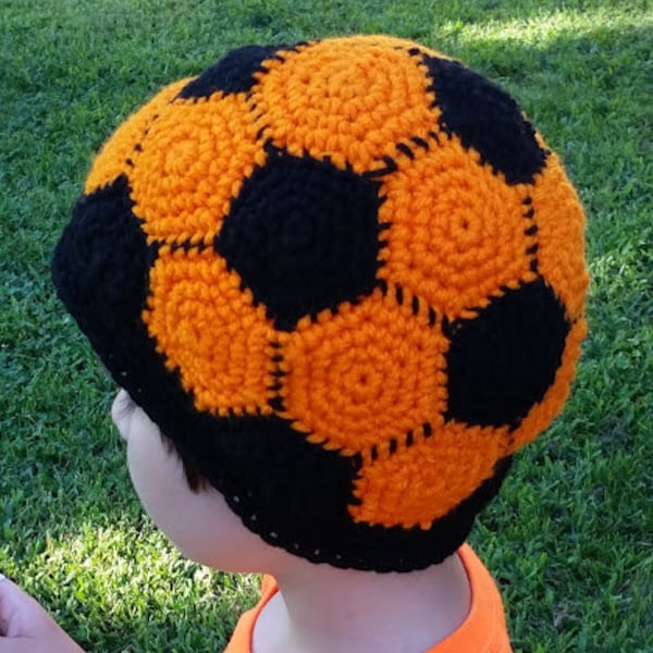 Bonnet coloré ballon de football au crochet, bonnet, bonnet, tuque - motif uniquement - tailles nouveau-né, bébé, enfant et adulte