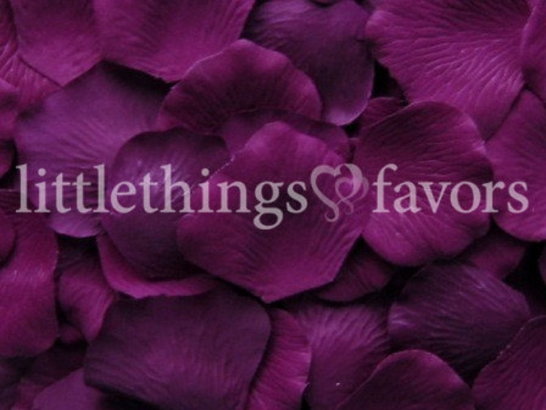 flower girl petals for wedding aisle runners Silk Rose Petals Fake Rose Petals Concord Grape Purple Rose Petals wedding decorations
