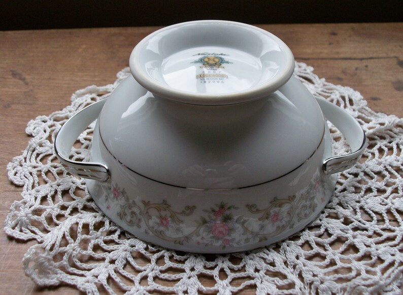 PINK Flowers wGreen Scrolling Leaves. NORITAKE Edgewood #5807 Double Handle SUGAR Bowl Seeking Lid for Long Term Relationship Topless