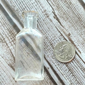 Embossed A.S. Hinds Portland Maine Trial Size Bottle Cosmetic Complexion Cream Bottle Blown In Mold w Tooled Lip Finish
