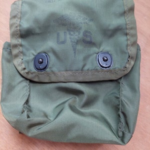 US Military Issue Individual Medical Instrument Carry Supply Set No.8 Nylon w Metal Snaps and Alice Clips Stamped U.S.