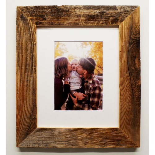 Natural Weathered Gray Signature Molding Rustic Farmhouse Style Rustic 5x7 Picture Frame BarnwoodUSA 100% Reclaimed Wood Natural Weathered Gray Signature Molding Rustic Farmhouse Style Rustic 5x7 Picture Frame BarnwoodUSA 100% Reclaimed Wood