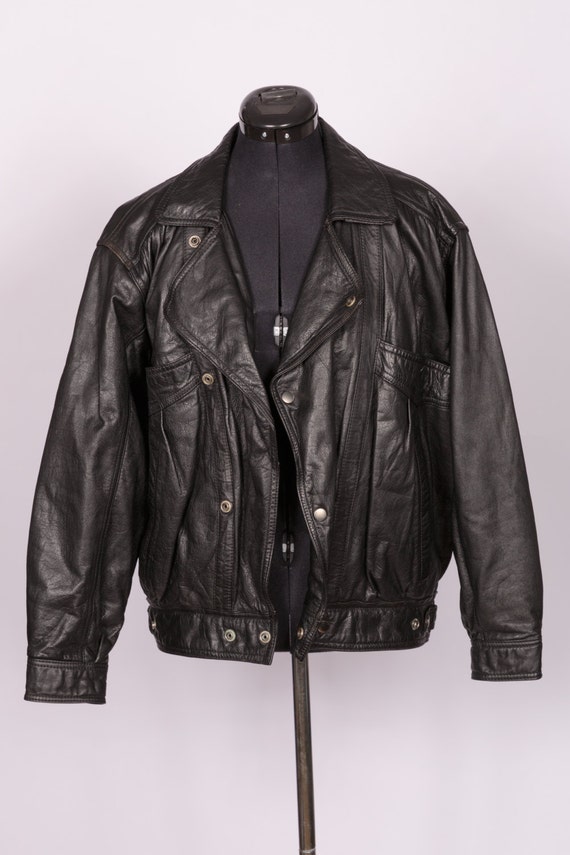 Gorgeous vintage black leather biker jacket Size S