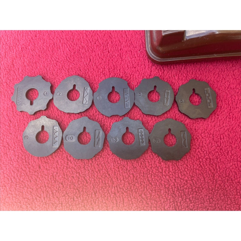 328k Singer Sewing Machine Essentials