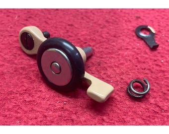 Original Vintage Singer 401a 403a 404 Beige Bobbin Winder OEM Genuine Part. New Tire