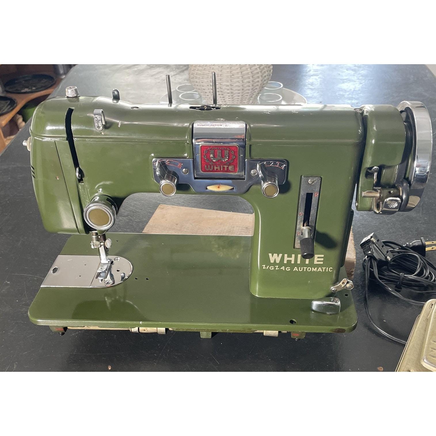 Gritzner Kayser WORKHORSE WHITE 651 Automatic Zigzag Sewing