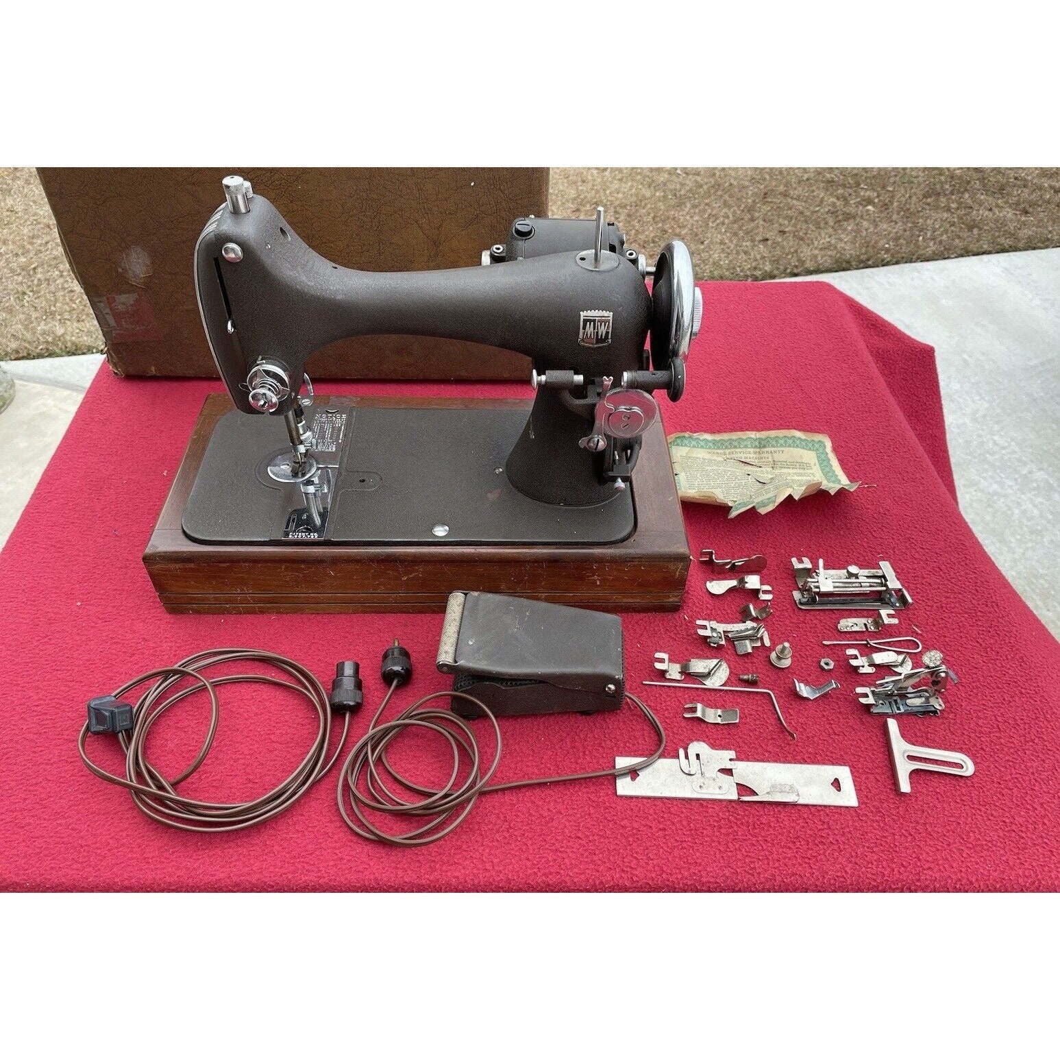 Montgomery Ward 1940's Rotary Sewing Machine Supreme Streamlined Model - R