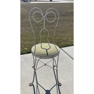 Vintage Antique ~ Ice Cream Parlor Chair ~ Wrought Iron Twisted Heart
