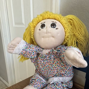 Vintage Handmade Cloth 20&quot; Cabbage Patch Doll Like Rag Doll Yellow Yarn Hair