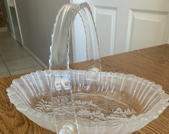 Vintage Mikasa Glass Candy Dish W Handle Frosted Winter Scene Ciervo Cabina Pinos