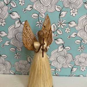 Vintage 6 1/4&quot; Faceless Corn Husk Bamboo Winged Angel Ornament