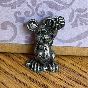 Vintage Mini Pewter Mouse Animal Figurine 1.25 x 3/4” Vintage Collectible