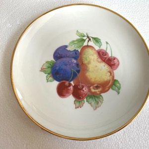 Antique Bavaria West Germany 8&quot; Salad Dessert Plate With Gold Trim Stamped Fruit Plate