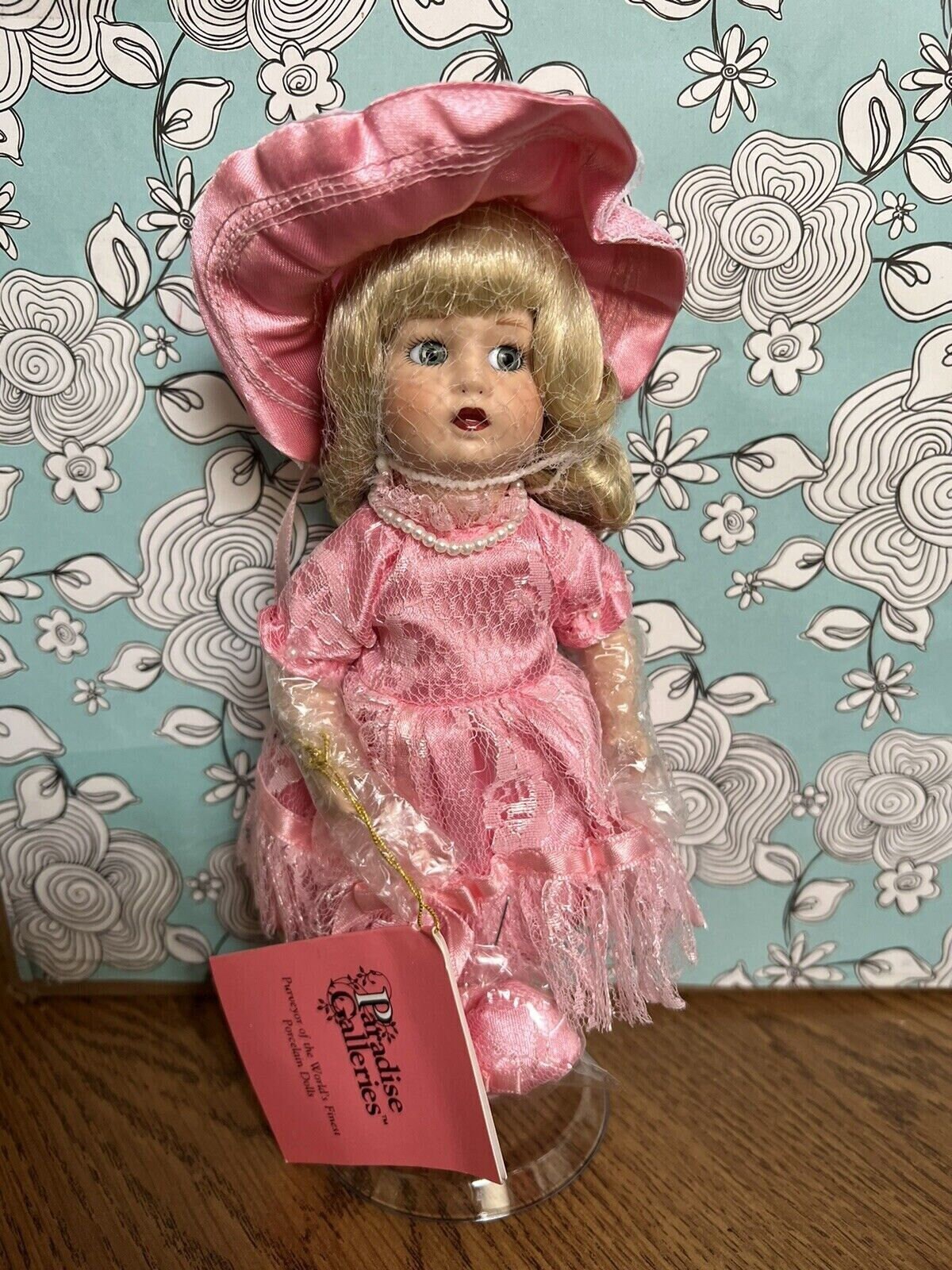 Paradise galleries porcelain dolls shop