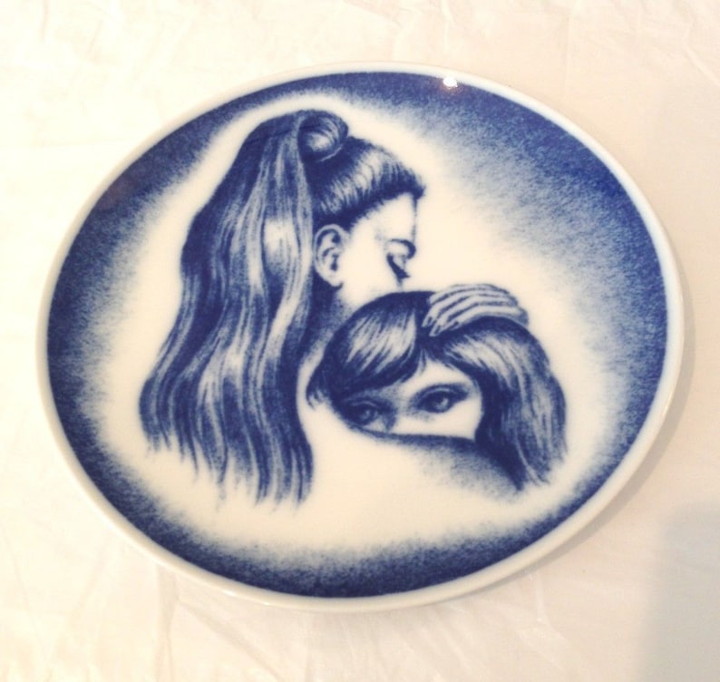 Royal Bayreuth 1973 First Limited Edition Mother/'s Day Plate Consolation