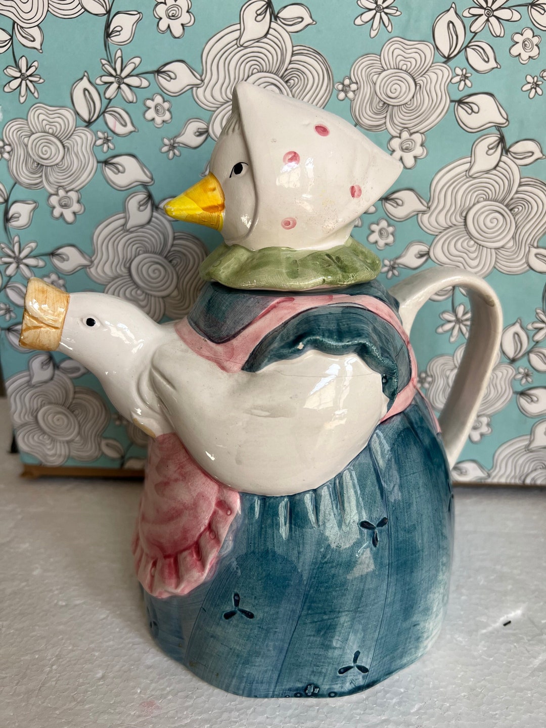 Vintage Duck/goose Figurine Teapot Duck Spout 8.75 T X 7.5includes