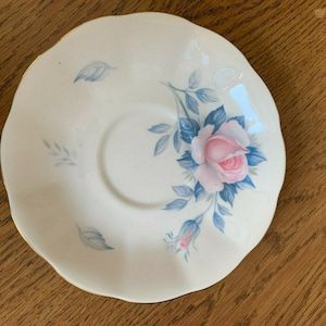Royal Albert Pink 5 3/4&quot; Rosen Untertasse Floral Englisch Bone China Made England