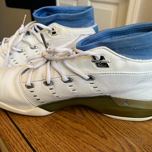 Vtg Air Jordan E2 2002 White, Carolina Blue & Silver Sz 13 020305Y3 B-Ball Shoes Collectible Sneakers