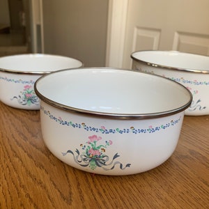 Vintage Set de 3 Linco Ware Enamel Ware Bowls BOUQUET Made Indonesia
