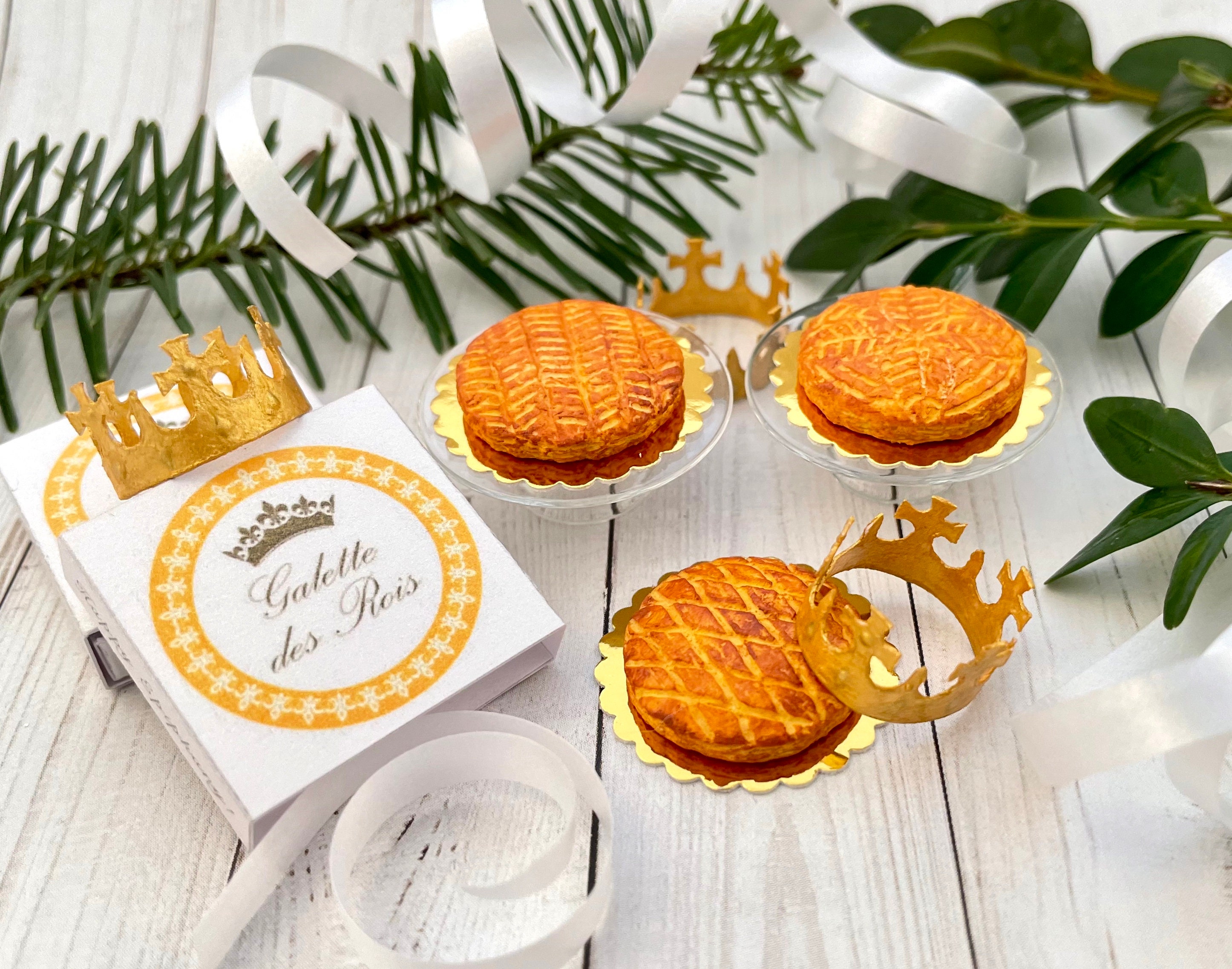 Galette des rois, feve, Crown, Hong Kong, Ceramic Trinket