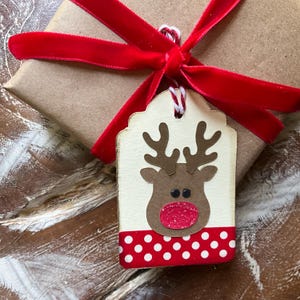 Reindeer Gift Tag, Christmas Gift Tag, Christmas Card, Party Favor Tag, Holiday Tag, Christmas Gift Wrap, Rudolph Tag, Die Cut Tag, Set of 9