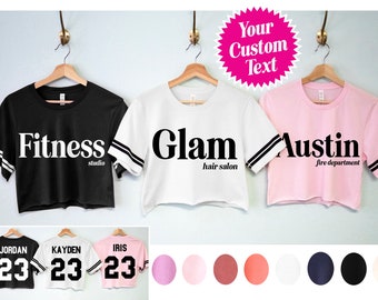レディースカスタムシャツ クロップトップ パーソナライズされた名前と番号、レディース用カスタムTシャツ、女の子用カスタムシャツ、レディース用カスタムシャツ