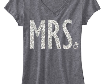 MRS. Shirt Bride Glitter Gray V-neck, Bride Vneck, Wedding shirt, Bridal shirt, Bride Vneck, wedding