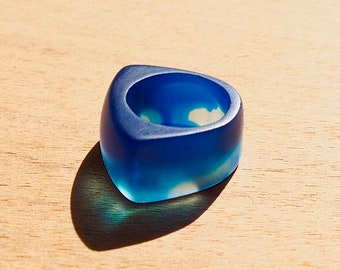 Free shipping within Australia! Free shipping within Australia! Marbled blue handmade resin ring