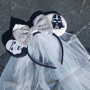 Galaxy Wars Veil Bride Minnie Ears, Wedding Mickey Ears, White Minnie Mouse Ears, bride Mickey Mouse Ears, Wedding Disney Ears