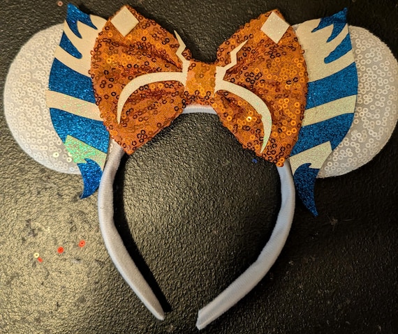S Wars alien Mickey Ears / baby alien green Ears / Blue orange Robot  /  Lightsabers Ears / Characters Ears for Kids and Adults/ Chewy Mouse