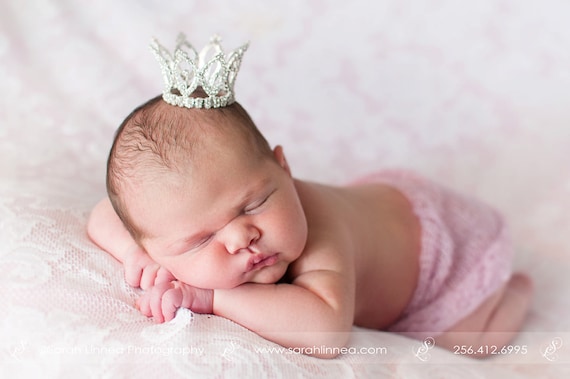 Newborn Rhinestone Crown / First Birthday Crown / Baby Shower Gift / Newborn Photo Prop / Heart Crown / Baby Girl Crown / Baby Tiara