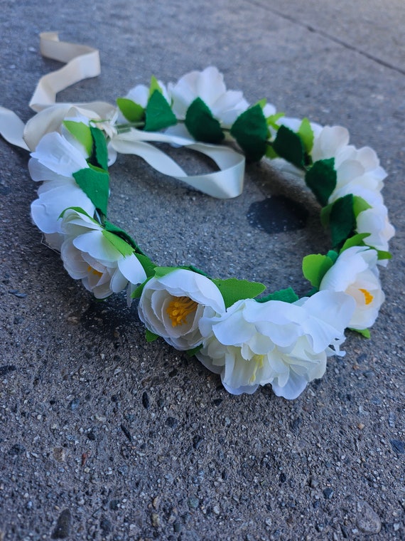 Ivory flower crown for music festival /wedding accessory / crown hair wreath  /halo/ / Garden party/hippie flower crown /