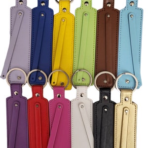Llavero de 12 piezas / Su elección: 12 llaveros de cuero de 6" de largo que se adaptan a letras y dijes de 8 mm hechos a mano / Llavero a granel