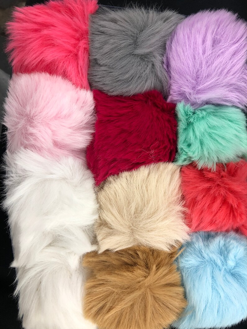 Set of 12 Black and white mixed color Pom Pom Fur Keychain Baby Shower Favor Game Prize Party Favor Guest Gift DIY Keychain