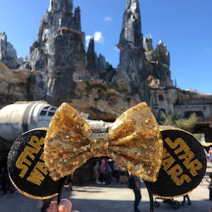 S Wars alien Mickey Ears / baby alien green Ears / Mickey Mouse Ears /  Lightsabers Ears / Characters headband, Galaxy Wars Mouse Ears