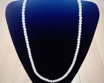 Conjunto de collar largo de perlas de marfil sintético (7 mm x 5 mm) de 24 pulgadas de largo con cierre que se puede utilizar como ajuste adecuado /damas de honor/accesorio de boda