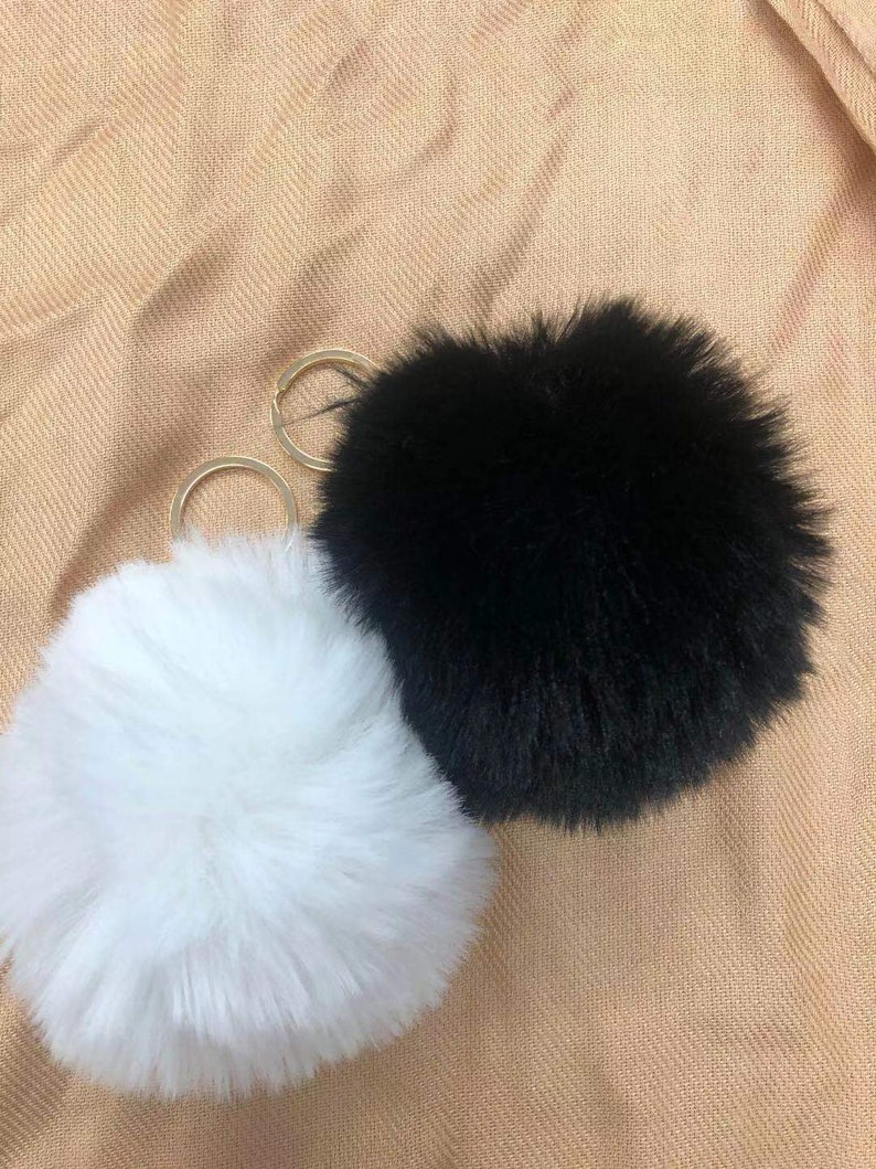 Set of 12 Black and white mixed color Pom Pom Fur Keychain Baby Shower Favor Game Prize Party Favor Guest Gift DIY Keychain