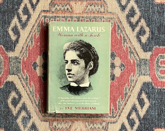 Emma Lazarus: Woman with a Torch von Eve Merriam – Erstausgabe