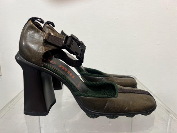 8/38 - FW 1999 Miu Miu Bubble Buckle Strap Mary J… - image 4