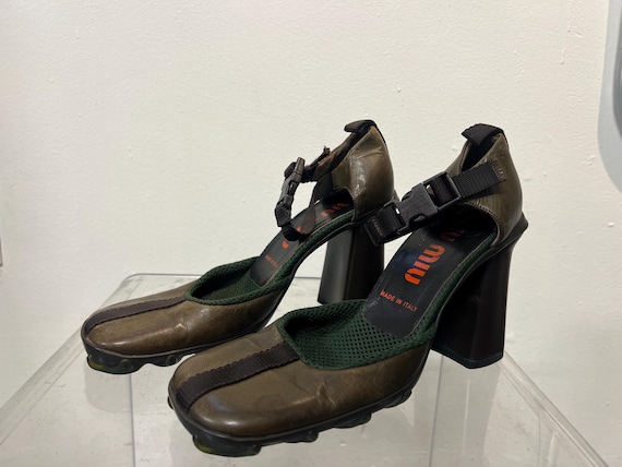 8/38 - FW 1999 Miu Miu Bubble Buckle Strap Mary J… - image 8