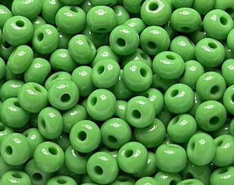 Cuentas de semillas opacas de color verde hierba 6/0 ~ Preciosa Cuentas de vidrio checo E- Beads ~ No se decoloran ~ 20/50/125/500 gramos.